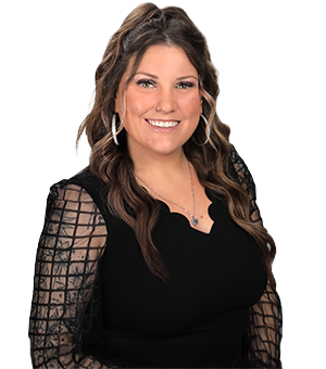 Lauren Stone bio image and link